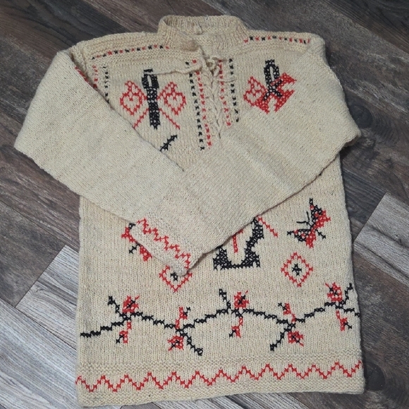 Camisola Poveira – Vintage Portuguese Fisherman Wool Sweater, Handmade - Picture 7 of 16